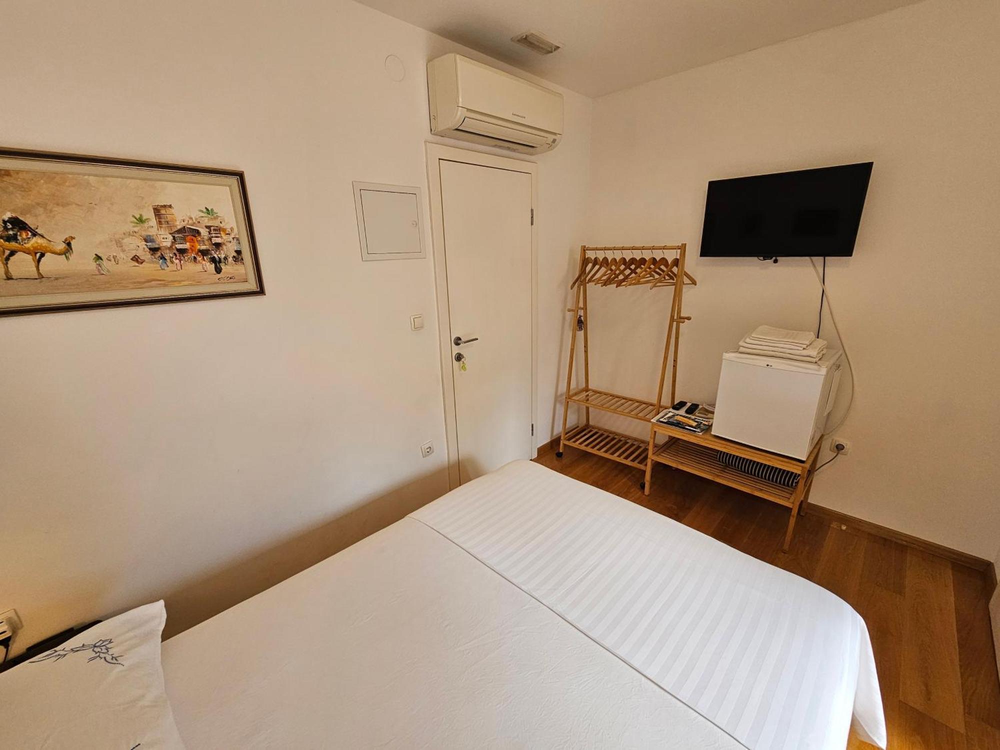 Malena Palace Experience Split Exterior photo